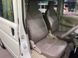 運転席シート廻りは使用感も少なく、良好な状態となっています。丁寧に使われていたことがよくわかりますね。