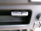 ETC車載器が付いています。ここも、あそこも、、最近はスマートインターチェンジも増えてきましたよね!最初から付いているので、お買い得^^