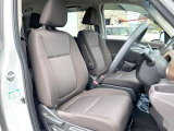 運転席シート廻りは使用感も少なく、良好な状態となっています。前オーナー様が丁寧に使っていたことがよくわかりますね。