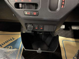 運転席・助手席シートヒーター付き♪お尻や腰回りを温めてくれますよ(^^♪