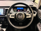 とても握りやすいステアリング!運転手の気持ちがそのまま伝わるかのような反応をしてくれます!!小物入れや各ボタンの配置にこだわり、とても使いやすいです!視認性も良いのでロングドライブもお任せ下さい!