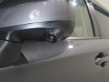 左ドアミラー下部に車両左前方を確認できるサイドカメラを内蔵!