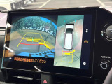 【パノラミックビューモニター】専用のカメラにより、上から見下ろしたような視点で360度クルマの周囲を確認することができます☆死角部分も確認しやすく、狭い場所での切り返しや駐車もスムーズに行えます。