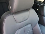 Audi正規ディーラーが高品質をお約束。高度な訓練・教育を受けたAudi専任メカニックが、100項目にもおよぶ精密な点検を実施。すべてクリアしたAudi車だけ、あなたのお手元に届けられるのです