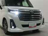 高輝度で点灯速度が速く、しかも消費電力の少ないLEDヘッドライトが装備されています!LEDの明るい光が走行中の視界の確保をサポートして、夜のドライブがより楽しく安全に運転できます♪