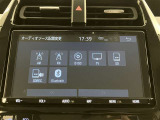 Bluetooth接続に対応しております。AM.FMラジオ DVD再生機能付きCDステレオです。TVも視聴可能です(停車時)