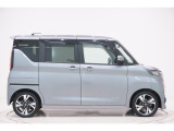 県内13店舗にて常時500台以上ダイハツ車を展示中です。見て、触って、納得のいく一台をぜひ見つけてください。
