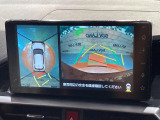 【パノラミックビューモニター】専用のカメラにより、上から見下ろしたような視点で360度クルマの周囲を確認することができます☆死角部分も確認しやすく、狭い場所での切り返しや駐車もスムーズに行えます。