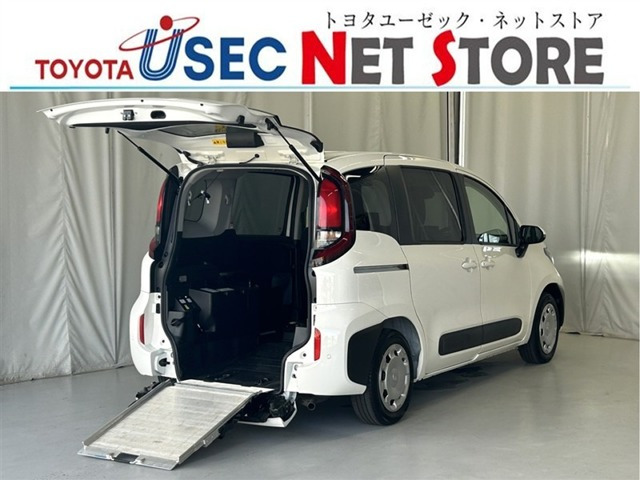 シエンタ1.5 X ウェルキャブ 車いす仕様車 タイプI 助手席側セカンドシート無