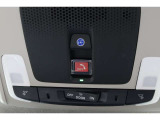 緊急通報ボタンが装備されています。ホンダコネクト対応。ご利用には、Honda Total Care プレミアムのご加入が必要です。