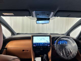 お洒落な内装で毎日運転するのが楽しくなりますね。