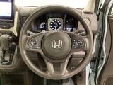 バックでの車庫入れも安心です!リアカメラが付いているバックモニター付のナビを装備しております。バンパーについているソナーや、操作線もついており距離感も画面から確認できます。