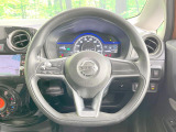 インテリアに合わせたデザインのステアリングは、運転される方のことも考え、運転しやすい形状、大きさです。是非一度、実際に触ってお確かめください。