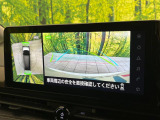 【アラウンドビューモニター】専用のカメラにより、上から見下ろしたような視点で360度クルマの周囲を確認することができます☆死角部分も確認しやすく、狭い場所での切り返しや駐車もスムーズに行えます。