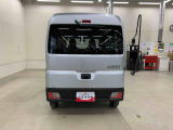 軽自動車、小型車を中心に常時300台展示車を御用意させて頂いております