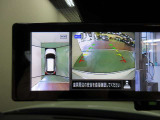 アラウンドビューモニターで車庫入れも空から見ている様に駐車できラクラクです。