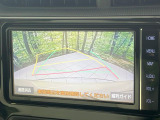 【バックカメラ】駐車時に後方がリアルタイム映像で確認できます。大型商業施設や立体駐車場での駐車時や、夜間のバック時に大活躍!運転スキルに関わらず、今や必須となった装備のひとつです!