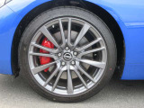 400R Limited特別19インチアルミホイール:フロント:245/40R19 98Wタイヤ、リヤ:265/35R19