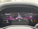 Audiの洗練されたデザインは、シンプルでありながらエレガントで時代をこえた美しさがあります。また、高性能なエンジンと優れたハンドリングにより、走行性能が非常に高いブランドとなっております。