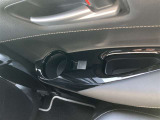 運転席ドリンクホルダー