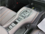 T電動パーキングブレーキですのでブレーキホールドモードなどもあり、渋滞時や坂道などでの停車でも安心のアイテム!!