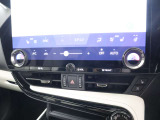 シートヒーター、ステアリングヒーターを装備しております。