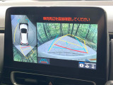 【パノラミックビューモニター】専用のカメラにより、上から見下ろしたような視点で360度クルマの周囲を確認することができます☆死角部分も確認しやすく、狭い場所での切り返しや駐車もスムーズに行えます。