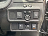 ハンドル右奥には各種設定スイッチがあります。運転者がスッと手を伸ばせば操作できので便利です。