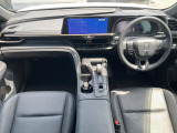 クラウンクロスオーバー 2.5 G アドバンスト レザー パッケージ E-Four 4WD 