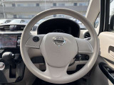 ハンドルは軽やかに回り、気持ちよく運転が出来ます。