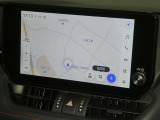 【10.5インチ純正ナビ】純正ナビを装備。タッチパネル式で使いやすく、詳細地図により目的地をピンポイントで設定できます。初めての道でも迷いにくく、ロングドライブも快適ですよ♪