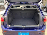 スクエア形状のラゲッジスペースは見た目もすっきりしており、お荷物もたくさん積んで頂けます!急に大きなお荷物を載せる時もリアシートを倒して頂ければ大容量のスペースが確保.日常の使い勝手に貢献致します。
