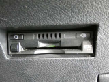 ビルトインタイプのETC車載機です。見た目もスマートで料金所通過もキャッシュレスです。