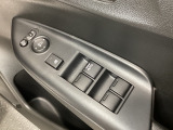 パワーウインドウは運転席でドア4枚とも上下の操作ができるようになっています。子供さんが勝手に操作できないようにロックすることも可能です。