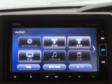 多彩なメディア再生。フルセグ、DVD再生、Bluetooth対応です。
