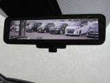 スマートルームミラー★車両後方のカメラ映像をミラー面に移して、いつでもクリアな後方視界を確保します♪
