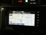 純正ナビを装備。タッチパネル式で使いやすく、お出かけもラクラクです。