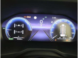 とっても見やすいメーターです。夜間時はラグジュアリーな気分にさせてくれる照明が魅力ですので、夜のドライブも楽しみになりますよ♪