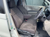 長時間の運転でも疲れにくいシートです。