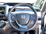 ステアリングスイッチでオーディオ各種操作が可能で、運転に集中できます。安心・安全・快適なドライブをお楽しみいただけます。
