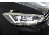 LEDヘッドライト+LEDテールランプ付き。高い視認性を確保しながら、消費電力の少なさと長寿命を実現させた次世代のライトです。