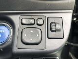 電動格納式ドアミラー付き。 狭い駐車場へ停めた時に、ボタン1つで左右のミラーをたたむ事ができます。
