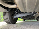 お車を安心してお乗りいただく為には、足回りの定期点検が欠かせません。サービスサポート(有償保証)では無料点検もご提供しており、安心のカーライフをお過ごしいただけるサポート体制が整っています。
