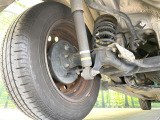 お車を安心してお乗りいただく為には、足回りの定期点検が欠かせません。サービスサポート(有償保証)では無料点検もご提供しており、安心のカーライフをお過ごしいただけるサポート体制が整っています。