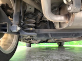 お車を安心してお乗りいただく為には、足回りの定期点検が欠かせません。サービスサポート(有償保証)では無料点検もご提供しており、安心のカーライフをお過ごしいただけるサポート体制が整っています。