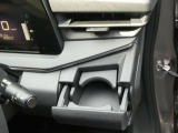 使いやすいドリンクホルダー!