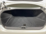 普段のお買い物や通勤、送迎等に十分な荷室スペースを確保しております。