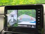 【マルチアラウンドモニター】専用のカメラにより、上から見下ろしたような視点で360度クルマの周囲を確認することができます☆死角部分も確認しやすく、狭い場所での切り返しや駐車もスムーズに行えます。
