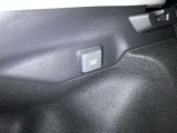 ラゲージルームにAC100V/1500Wのアクセサリコンセントが付いています。