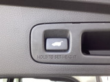 パワーテールゲートは高さを記憶できるメモリー機能付き。荷物が多い時もボタンひとつで開閉でき、毎日の使いやすさがぐっと高まります。